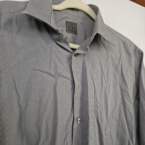 Calvin Klein dress shirt, Men's XL, Gray pinstripe